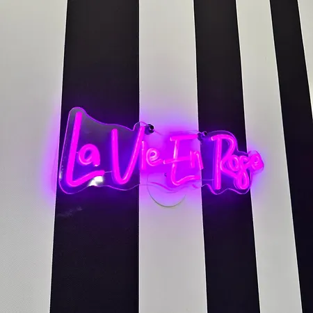 Maison 60 M2 Loveroom Romantique Avec Jacuzzi Prive A 10 Min De Nancy Et Jardin Prive Messein