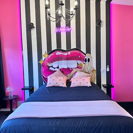 Maison 60 M2 Loveroom Romantique Avec Jacuzzi Prive A 10 Min De Nancy Et Jardin Prive Messein